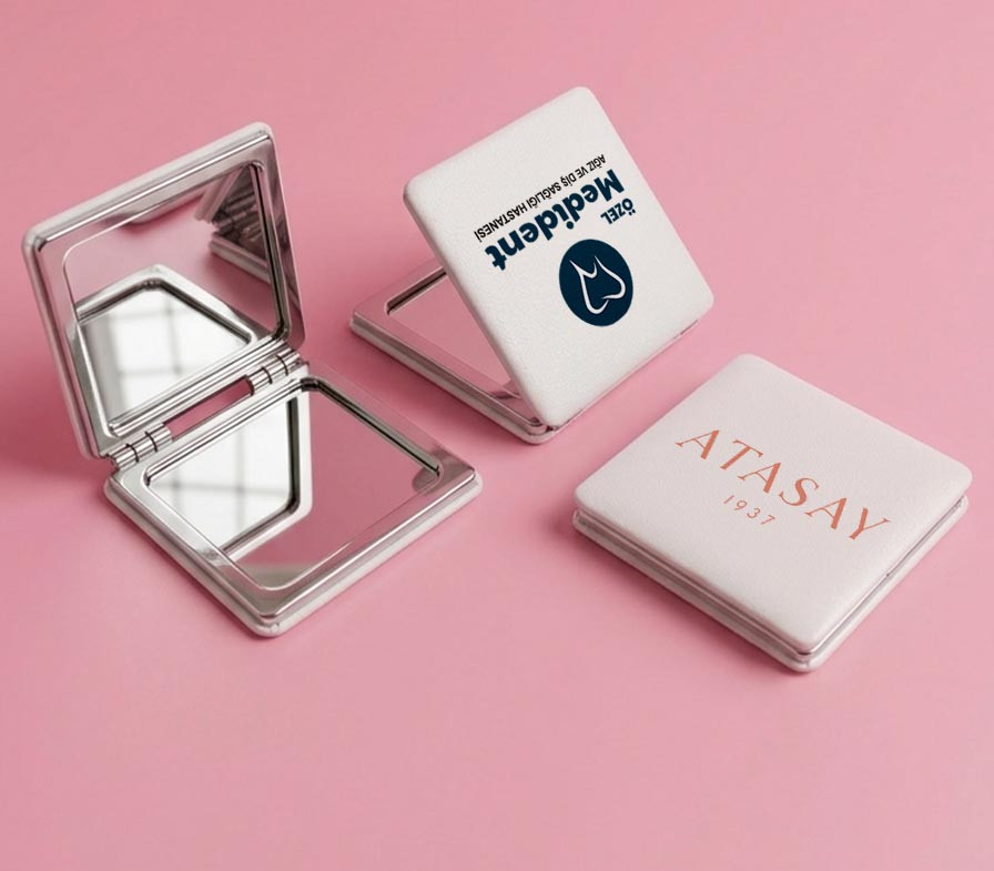 Kare Model Metal Cep Aynası Deri Dış Yüzey 6x6 CM Özel Logo Baskılı